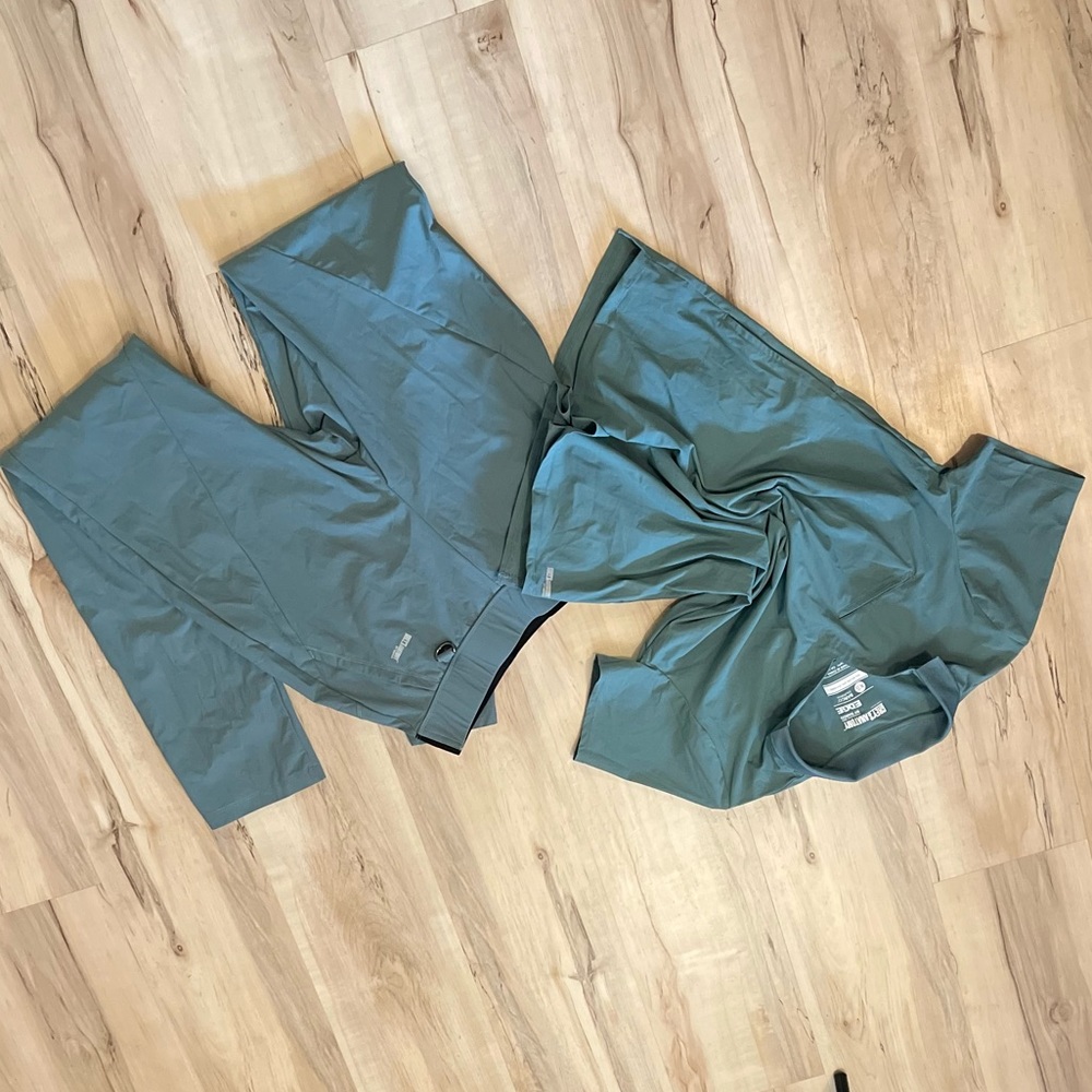 NWOT Grey’s Anatomy scrub set l XS
